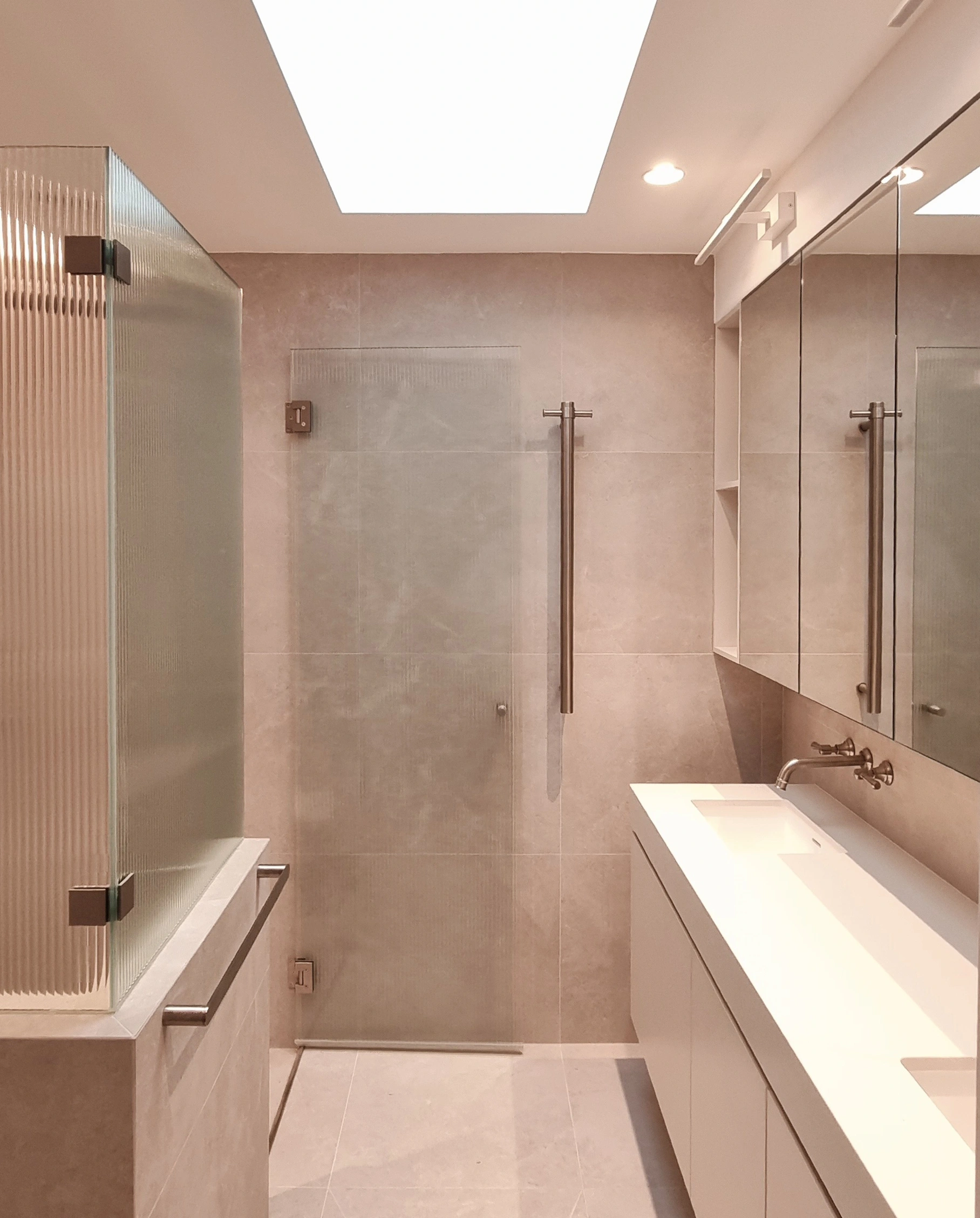 Coldstream House bathroom